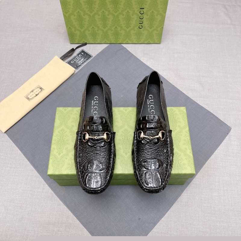 G*u*i leather shoes